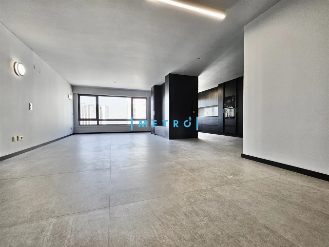 Apartamento T4 para Venda em Lordelo do Ouro e Massarelos Foto 3
