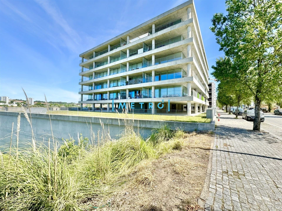Apartamento T3 para Venda em Santa Marinha e São Pedro da Afurada Foto 1