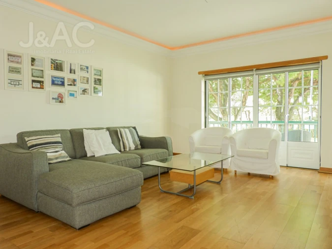 Apartamento T1 para Venda em Alcabideche Foto 4