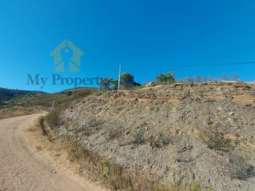 Quinta T2 para Venda em Monchique