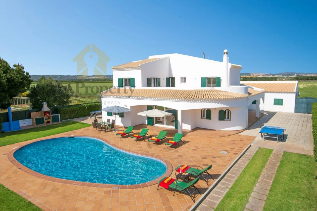 Moradia T6 para Venda em Albufeira e Olhos de Água Foto 2