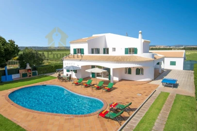 Moradia T6 para Venda em Albufeira e Olhos de Água