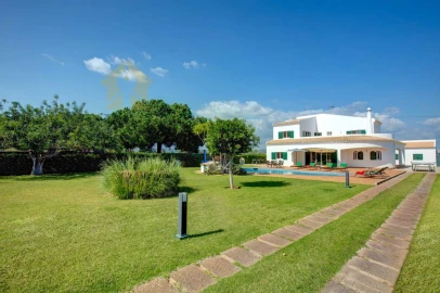 Moradia T6 para Venda em Albufeira e Olhos de Água