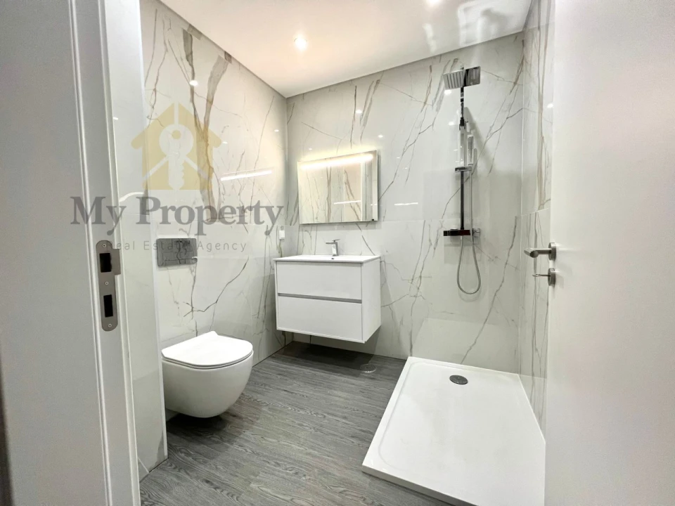 Apartamento T3 para Venda em Quelfes Foto 19
