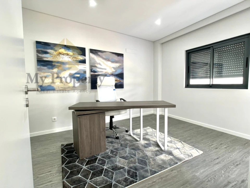 Apartamento T3 para Venda em Quelfes Foto 25