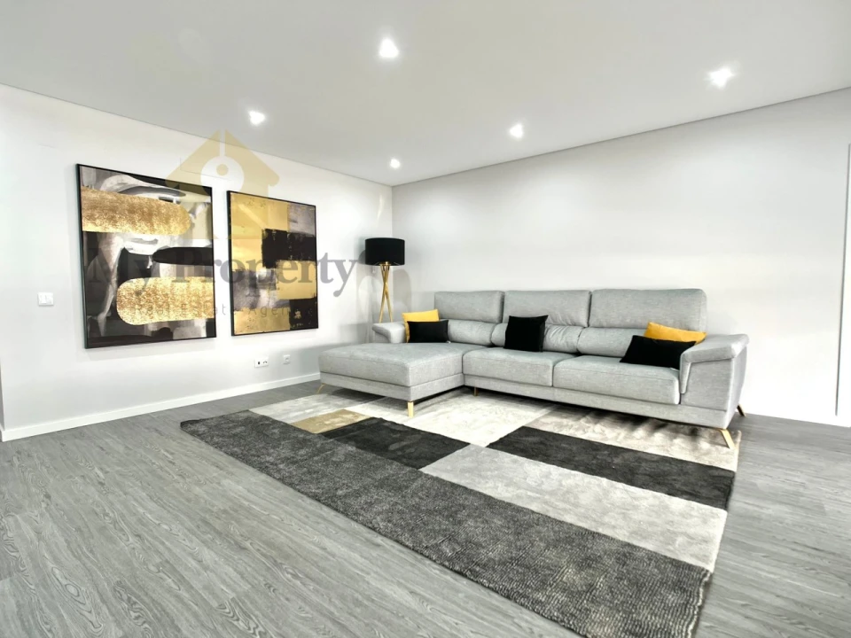 Apartamento T3 para Venda em Quelfes Foto 27