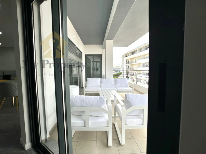 Apartamento T3 para Venda em Quelfes Foto 14