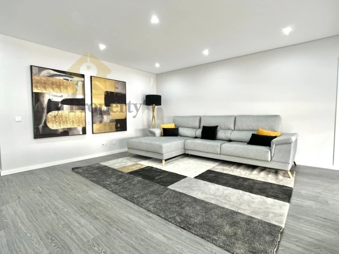 Apartamento T3 para Venda em Quelfes Foto 27