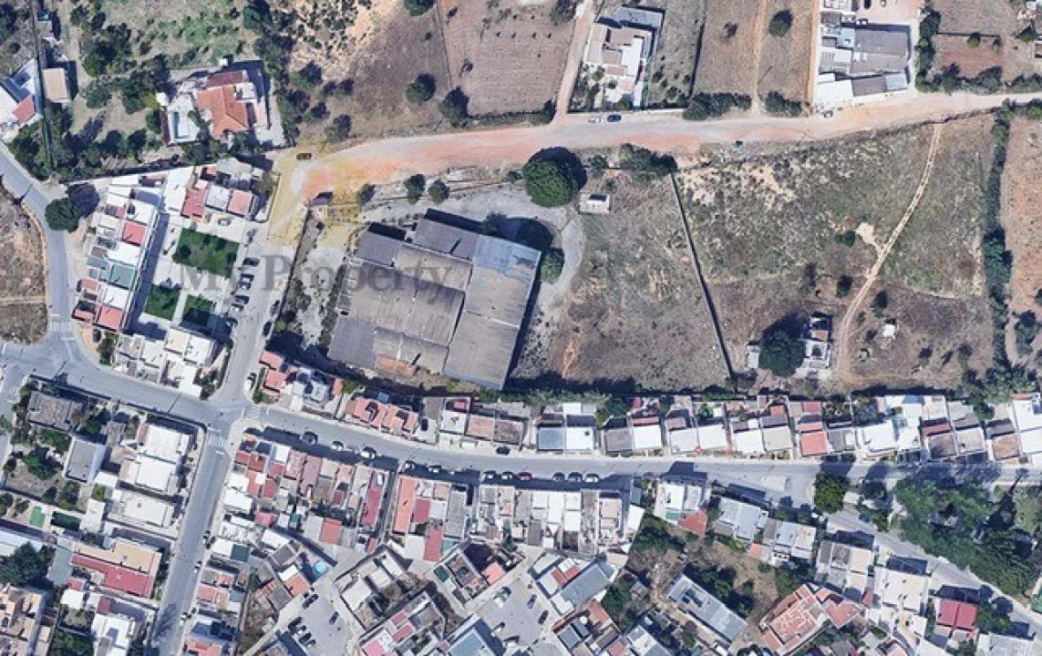 Terreno para Venda em Quelfes Foto 3