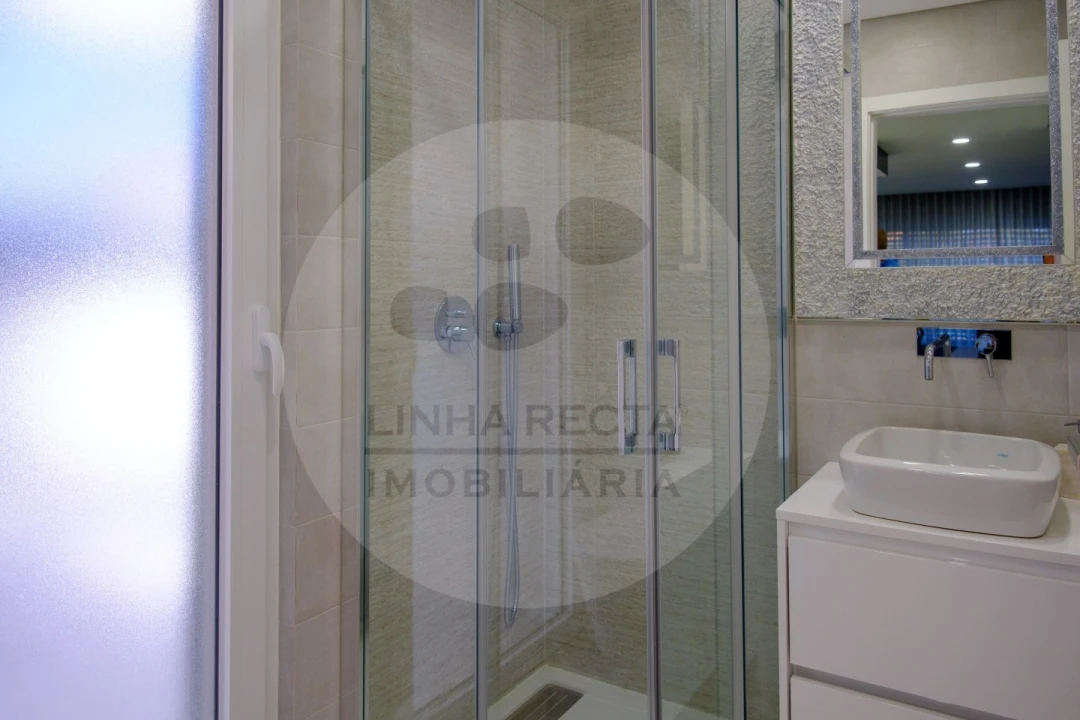Moradia T4 para Venda em Charneca de Caparica e Sobreda Foto 19