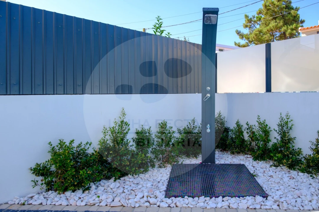Moradia T4 para Venda em Charneca de Caparica e Sobreda Foto 26