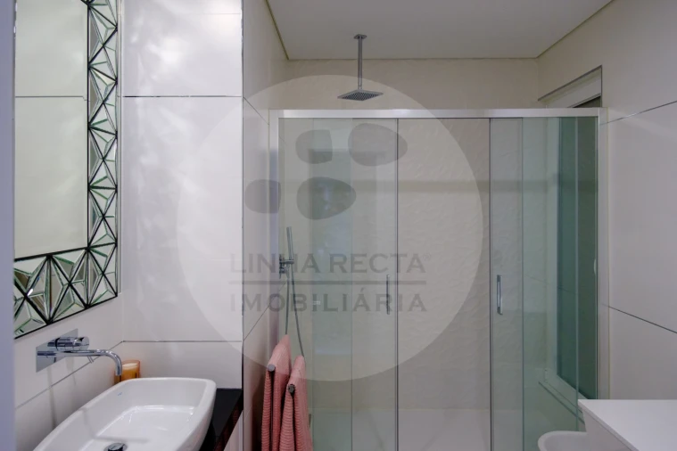 Moradia T4 para Venda em Charneca de Caparica e Sobreda Foto 40