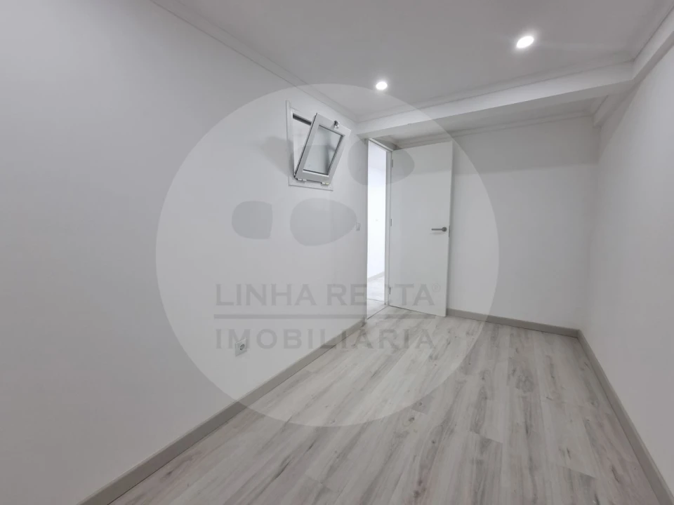 Loja para Venda em Corroios Foto 9