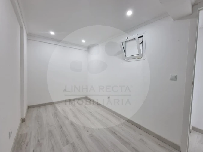 Loja para Venda em Corroios Foto 8