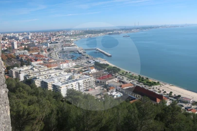 Loja para Venda em União das Freguesias de Setúbal
