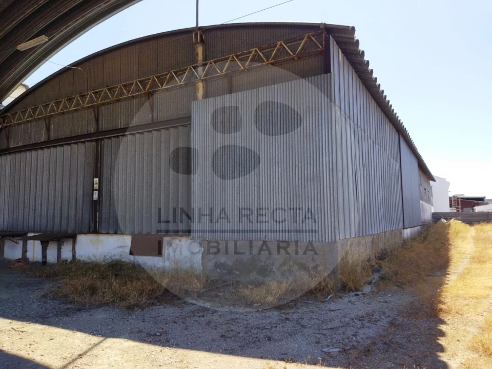 Armazém para Venda em Quinta do Anjo Foto 2