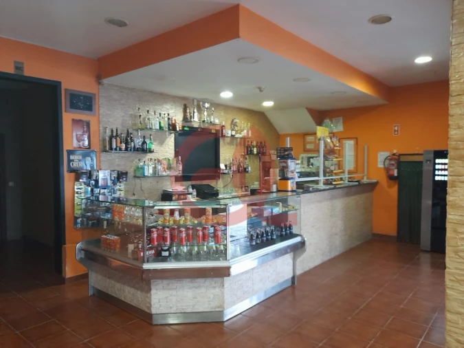 Prédio para Venda em Santa Marta de Portuzelo Foto 3