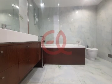 Moradia T5 para Venda em Santa Maria Maior e Monserrate e Meadela