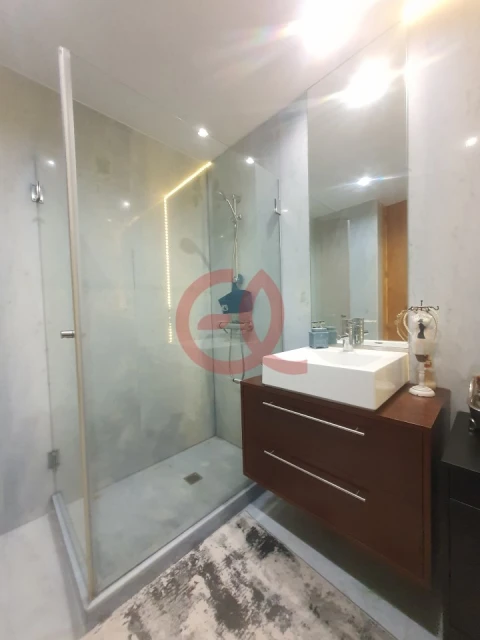 Moradia T5 para Venda em Santa Maria Maior e Monserrate e Meadela