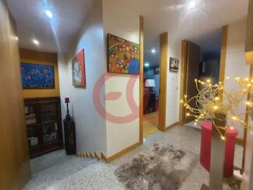 Moradia T5 para Venda em Santa Maria Maior e Monserrate e Meadela