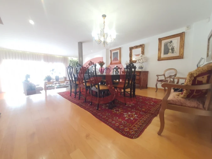Moradia T5 para Venda em Santa Maria Maior e Monserrate e Meadela Foto 8