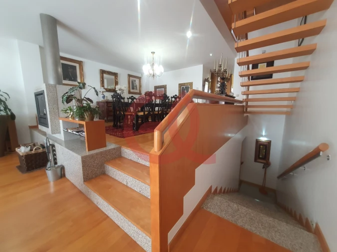 Moradia T5 para Venda em Santa Maria Maior e Monserrate e Meadela Foto 13