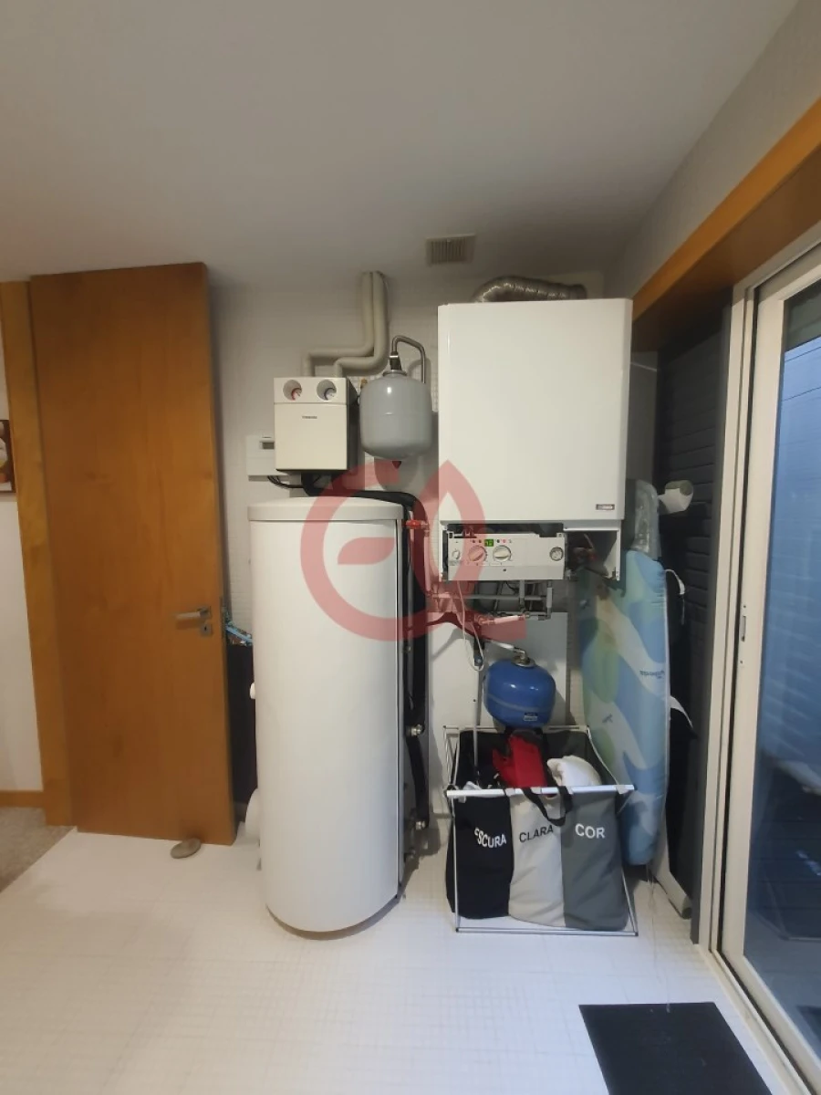 Moradia T5 para Venda em Santa Maria Maior e Monserrate e Meadela Foto 48