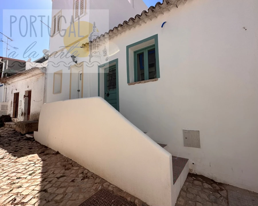 Moradia T1 para Venda em Alte Foto 27