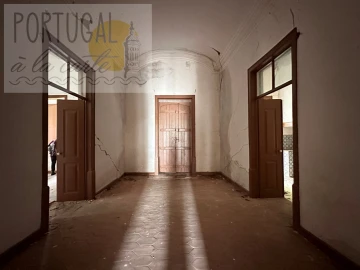 Moradia T4 para Venda em Santa Catarina da Fonte do Bispo