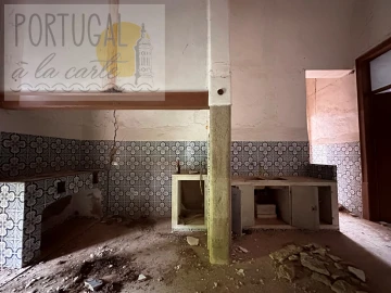 Moradia T4 para Venda em Santa Catarina da Fonte do Bispo