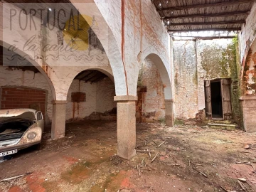 Moradia T4 para Venda em Santa Catarina da Fonte do Bispo