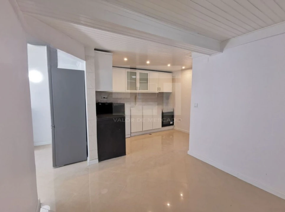 Moradia T9 para Venda em Ajuda Foto 4