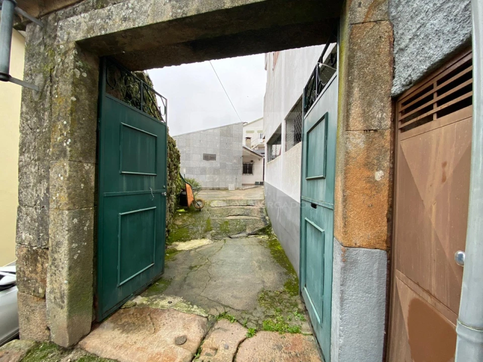 Moradia T2 para Venda em Sanfins do Douro Foto 2