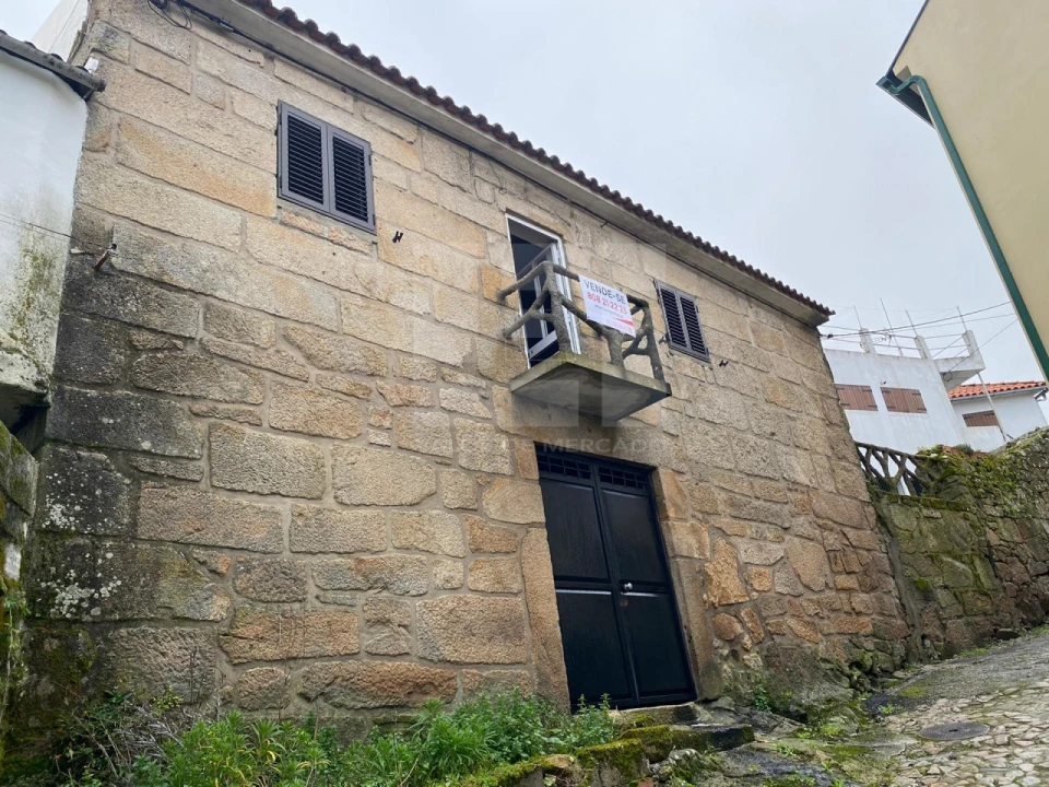 Moradia T2 para Venda em Sanfins do Douro Foto 15