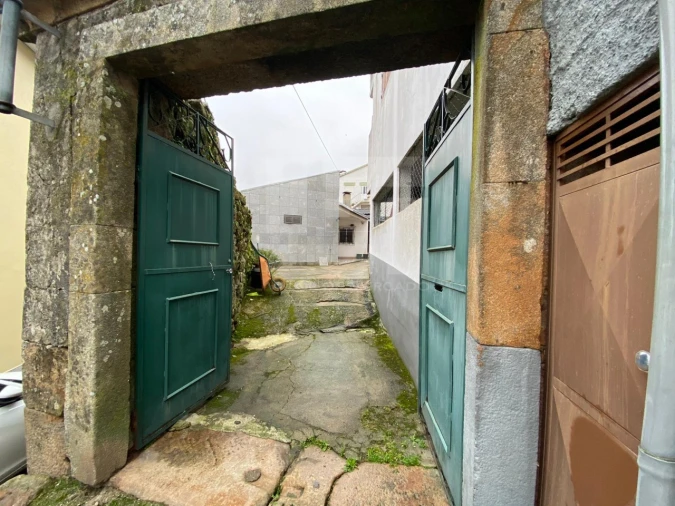 Moradia T2 para Venda em Sanfins do Douro Foto 2