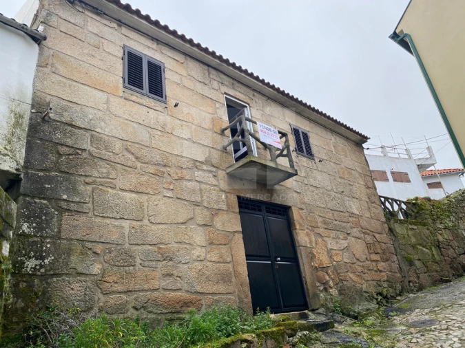 Moradia T2 para Venda em Sanfins do Douro Foto 15