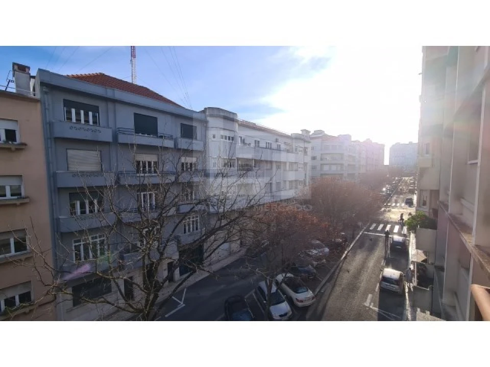 Apartamento T4 para Venda em Avenidas Novas Foto 2