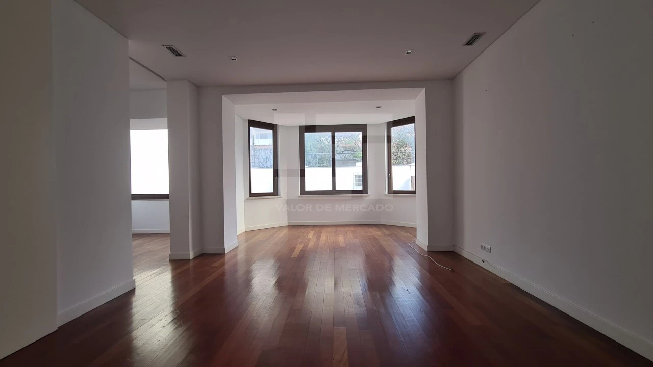 Apartamento T4 para Venda em Avenidas Novas Foto 4