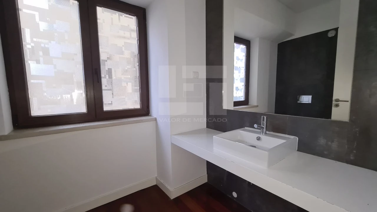 Apartamento T4 para Venda em Avenidas Novas Foto 8
