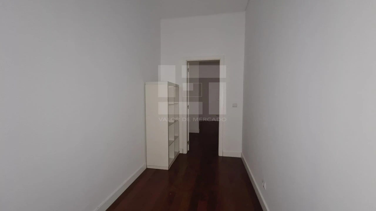 Apartamento T4 para Venda em Avenidas Novas Foto 15