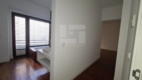 Apartamento T4 para Venda em Avenidas Novas