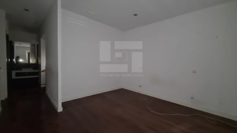 Apartamento T4 para Venda em Avenidas Novas
