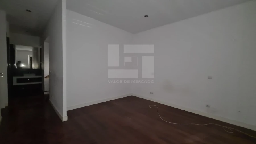 Apartamento T4 para Venda em Avenidas Novas Foto 14
