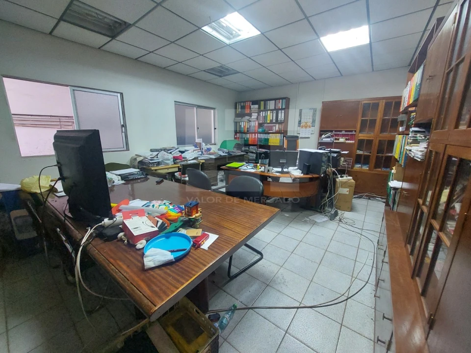 Armazém para Venda em Algés, Linda-A-Velha e Cruz Quebrada-Dafundo Foto 10