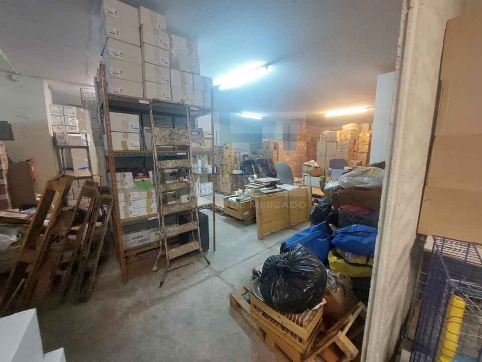 Armazém para Venda em Algés, Linda-A-Velha e Cruz Quebrada-Dafundo Foto 13