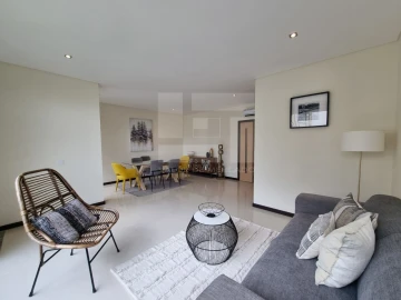 Apartamento T3 para Venda em Marvila, Ribeira Santarém, São Salvador, São Nicolau