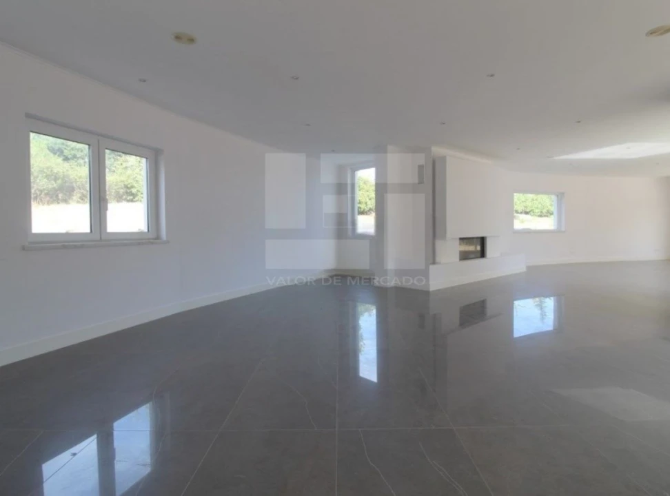 Moradia T4 para Venda em Queluz e Belas Foto 13