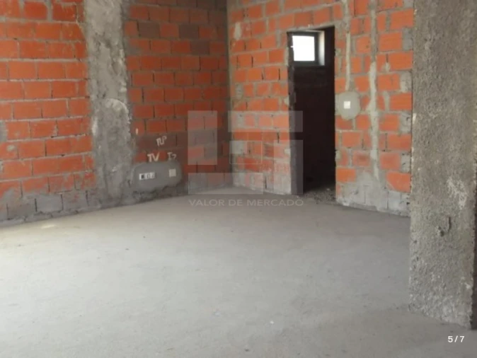 Loja para Venda em Santa Comba Dão e Couto do Mosteiro Foto 3