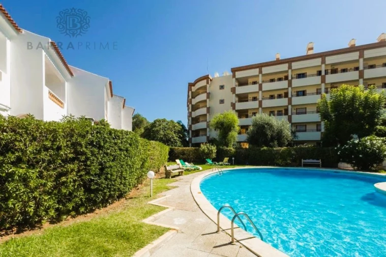 Apartamento T2 para Venda em Quarteira Foto 16