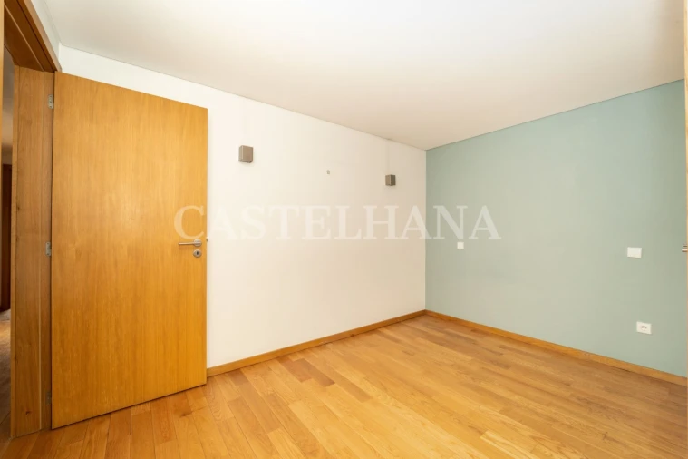 Apartamento T4 para Venda em Matosinhos e Leça da Palmeira Foto 12